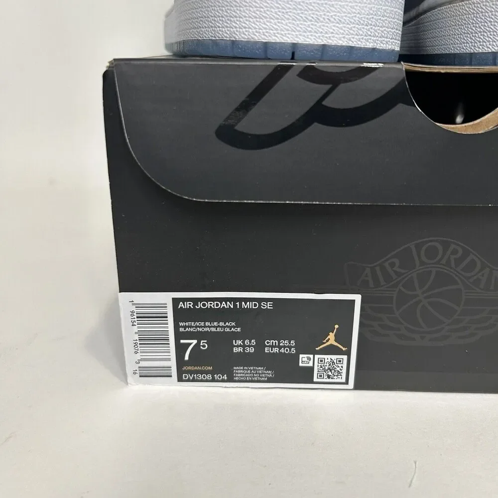 Nike Shoes Air Jordan 1 Mid SE “UNC/Ice Blue